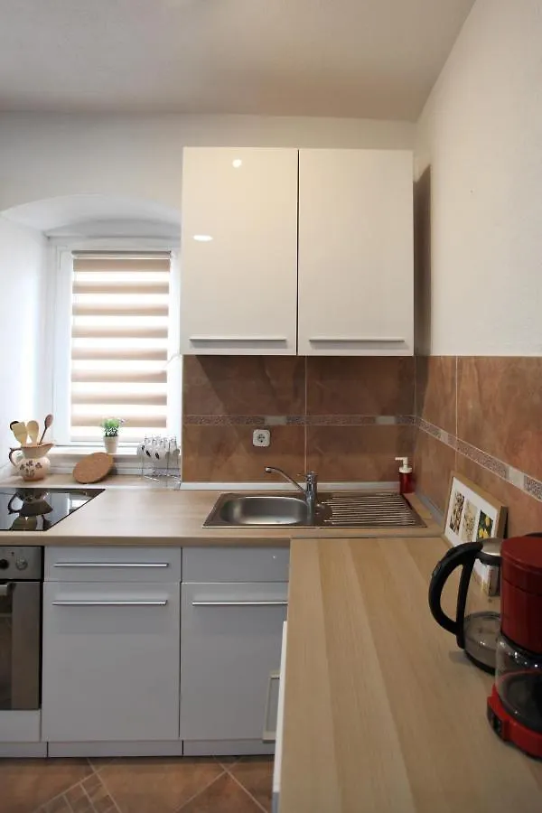 Apartment In A Stone Building By The Adriatic Sea Kaštela クロアチア