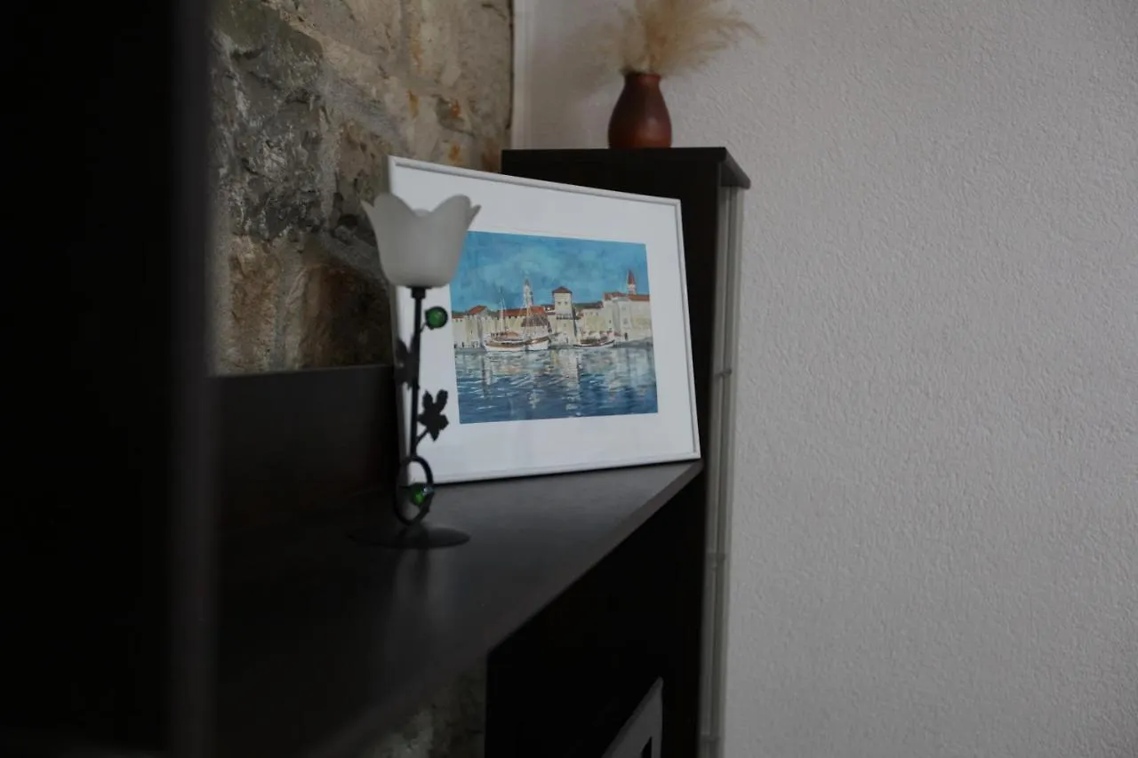 Apartment In A Stone Building By The Adriatic Sea Kaštela